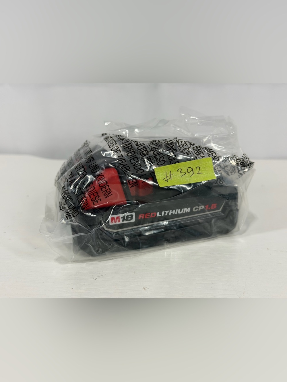#392 Milwaukee Battery 48-11-1815  18v 1.5 AH Compact  M18